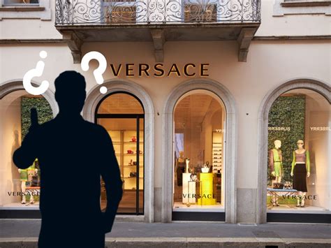 versace quien es el dueño|versace italy.